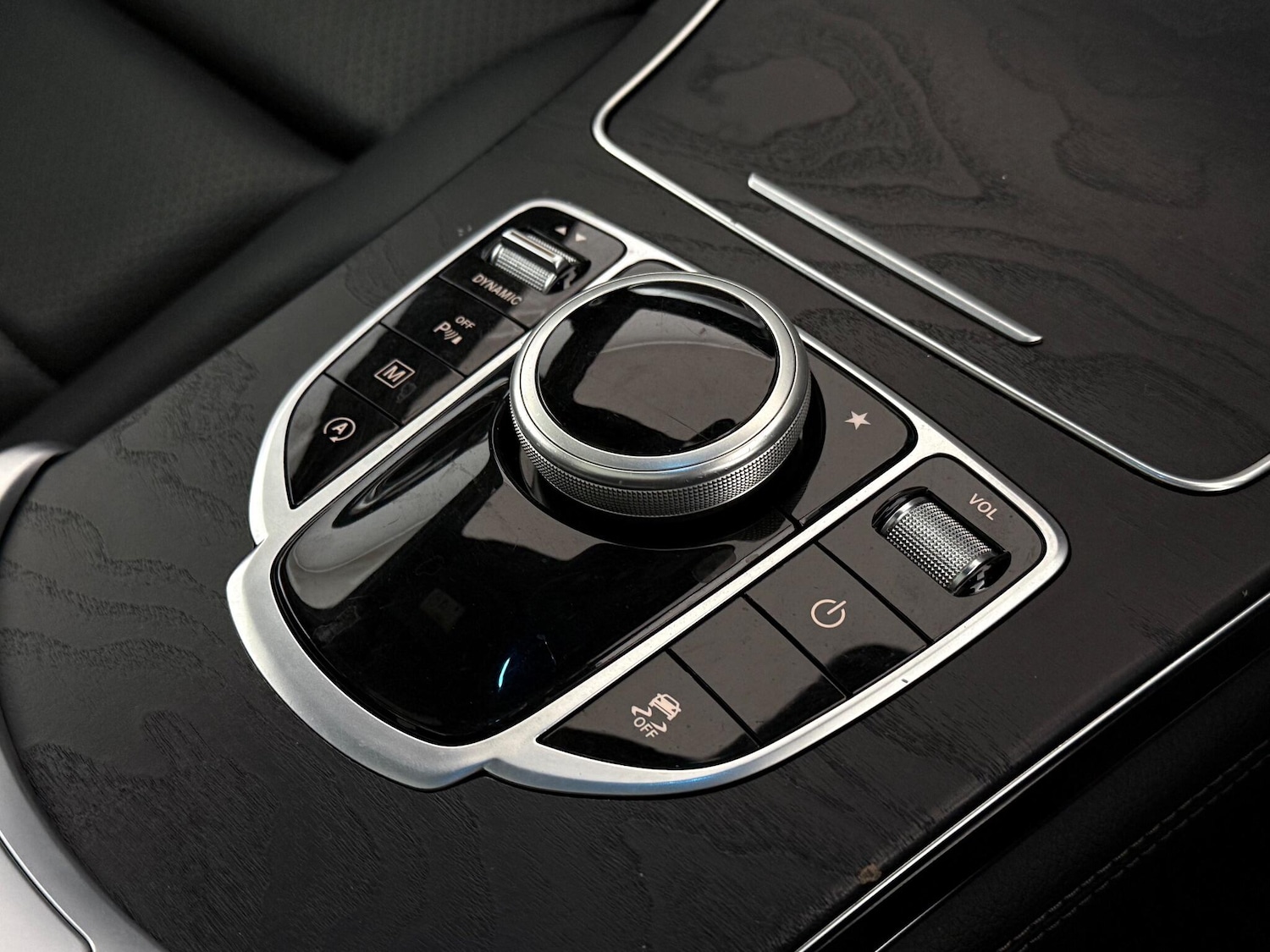 Used Mercedes-Benz GLC 2018 for sale - 76466867: Photo 40