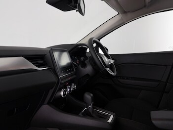 Used Renault Captur 2024 for sale - 79107585: Photo