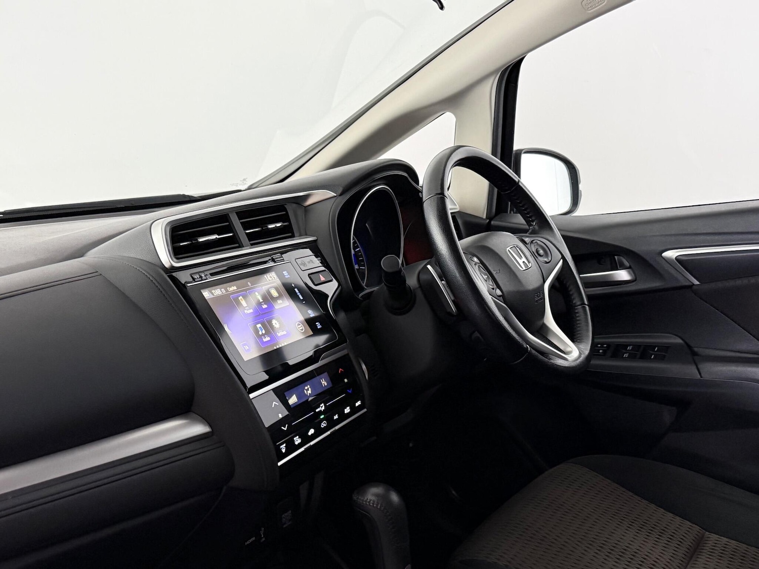 Used Honda Jazz 2018 for sale - 77216499: Photo 11