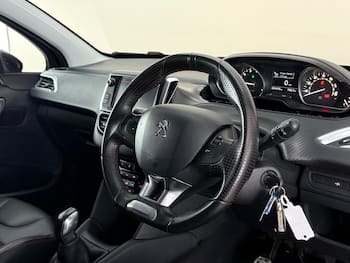 Used Peugeot 208 2017 for sale - 79670280: Photo