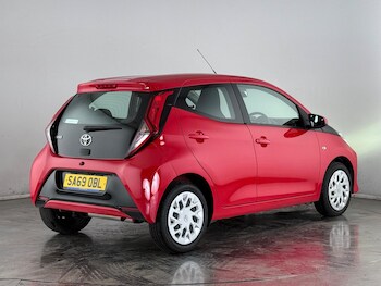 Used Toyota AYGO 2019 for sale - 77799542: Photo