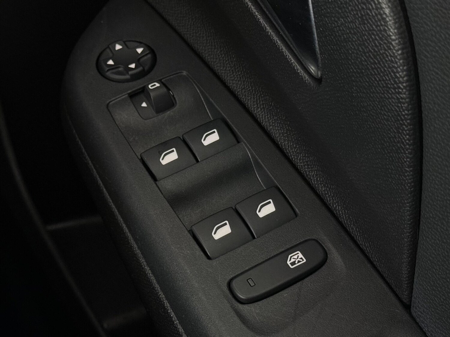 Used Vauxhall Corsa 2023 for sale - 76467084: Photo 36