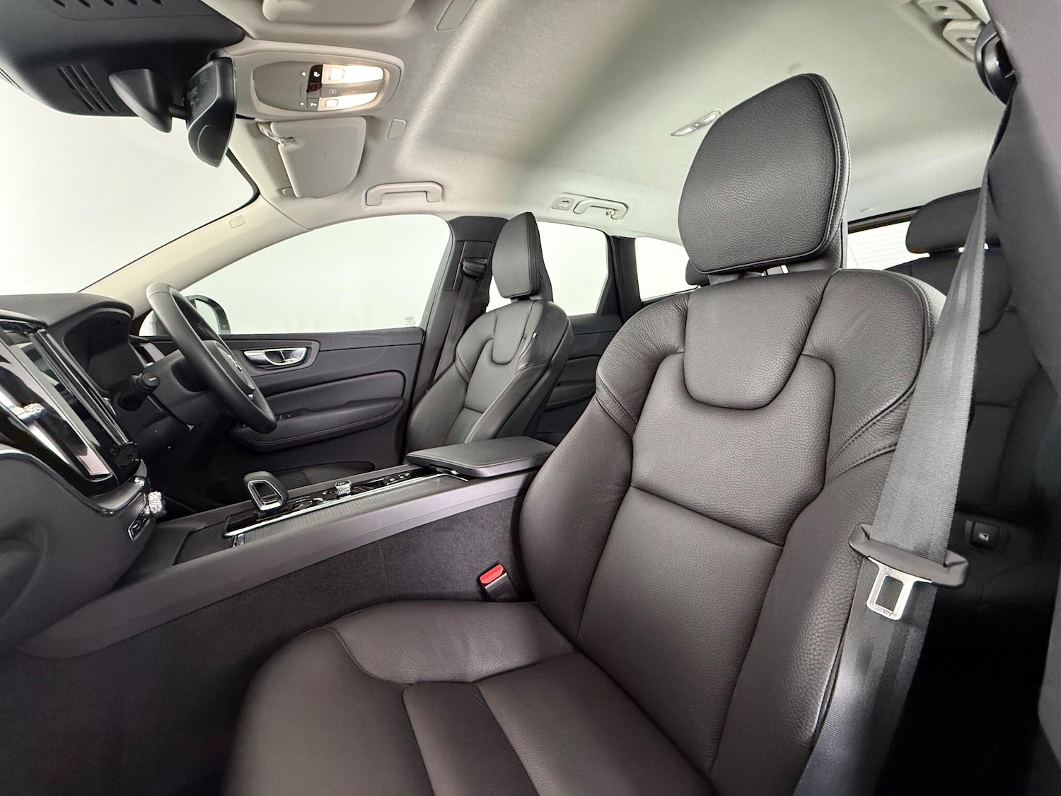 Used Volvo XC60 2022 for sale - 77067282: Photo 18