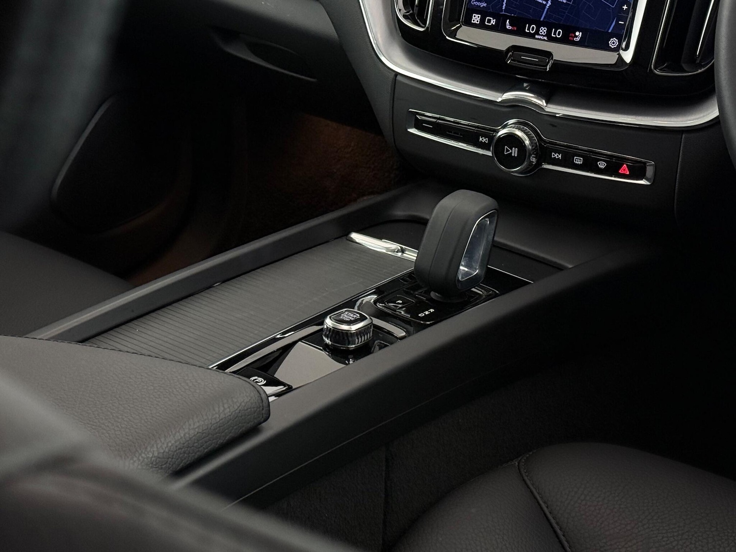 Used Volvo XC60 2022 for sale - 77067282: Photo 41