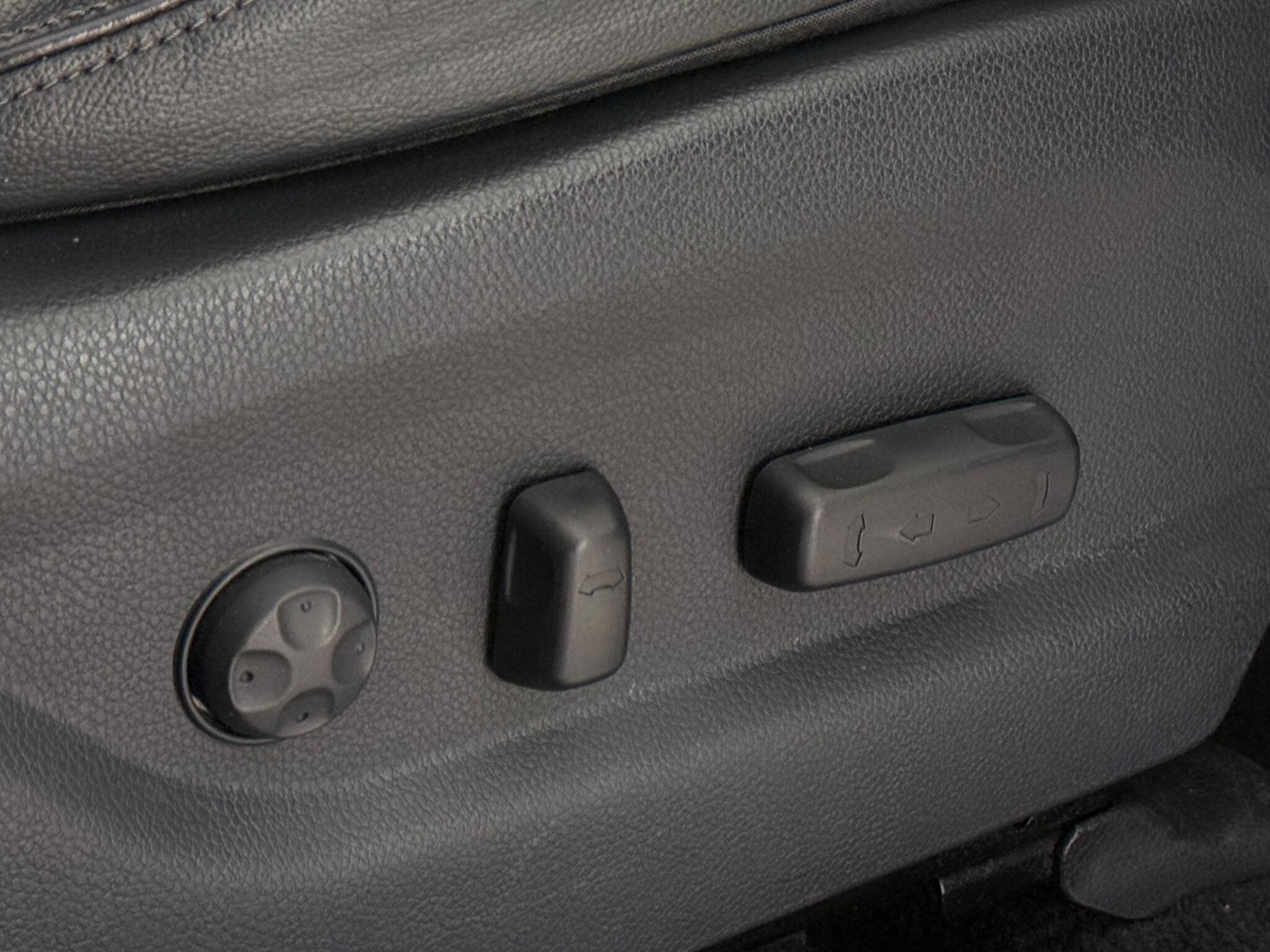 Used Hyundai Santa Fe 2015 for sale - 77222024: Photo 13