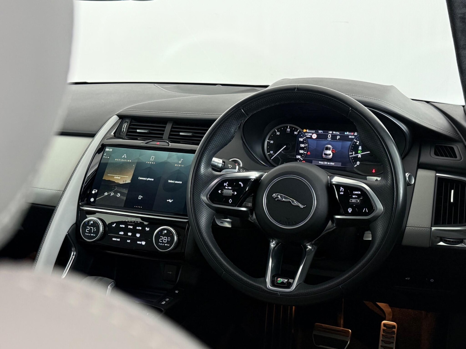 Used Jaguar E-Pace 2022 for sale - 77359332: Photo 17