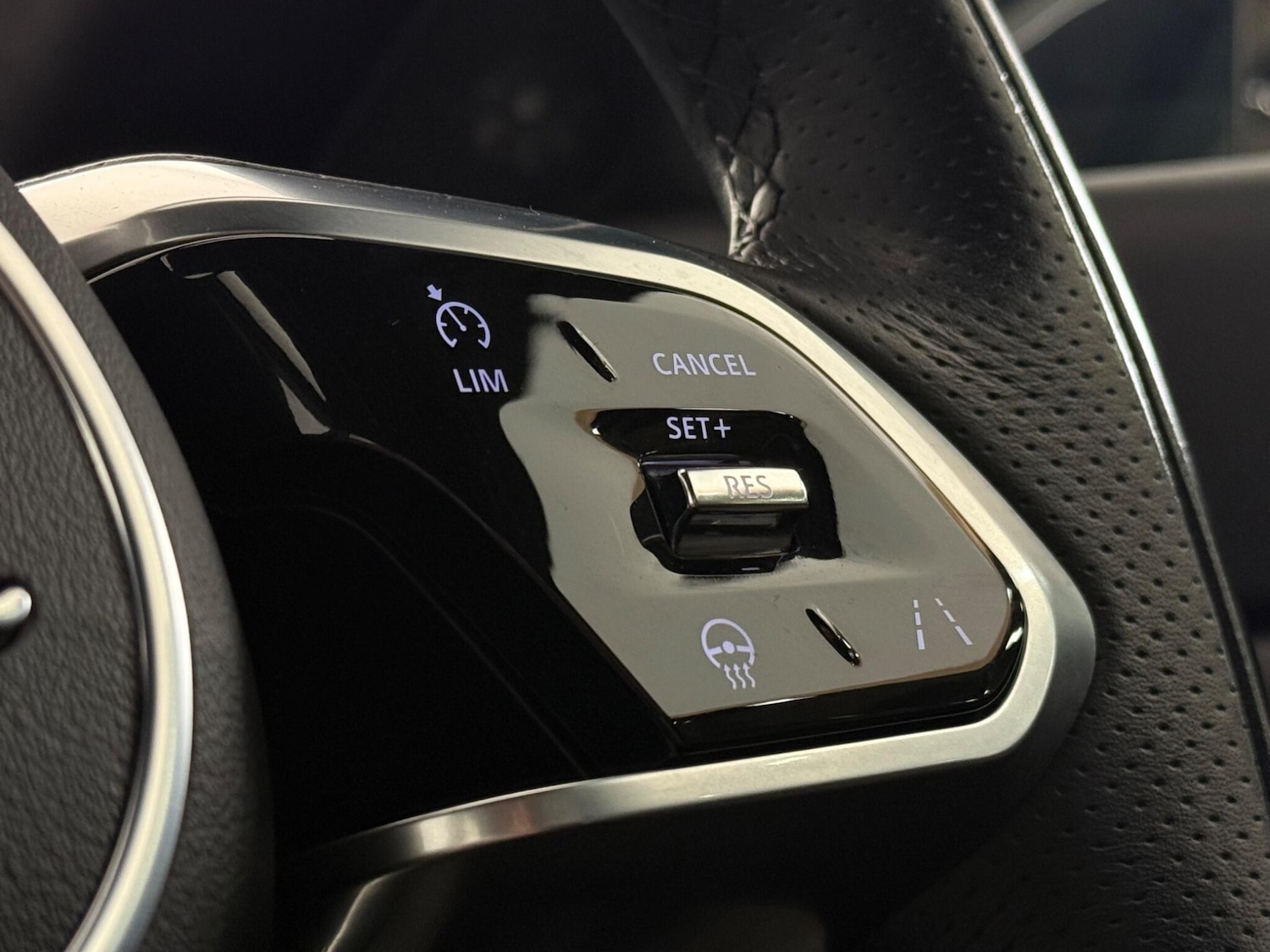 Used Jaguar E-Pace 2022 for sale - 77359332: Photo 21