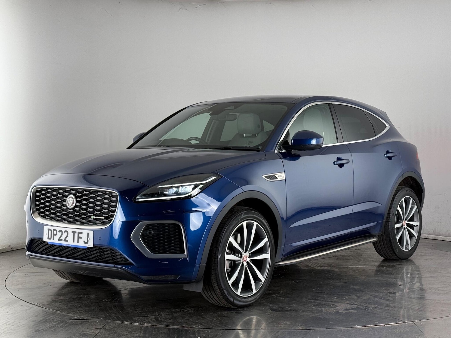 Used Jaguar E-Pace 2022 for sale - 77359332: Photo 3