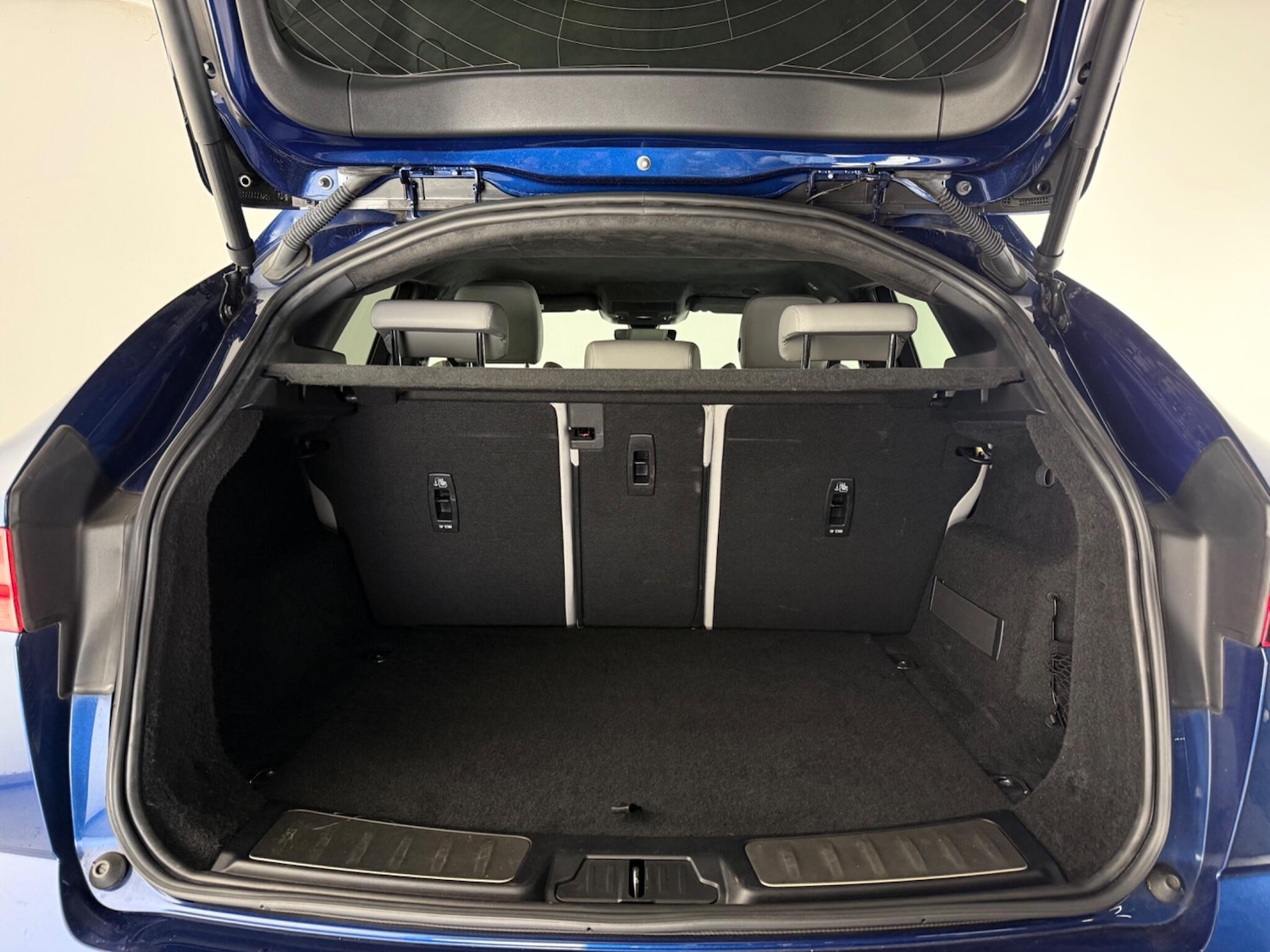 Used Jaguar E-Pace 2022 for sale - 77359332: Photo 8