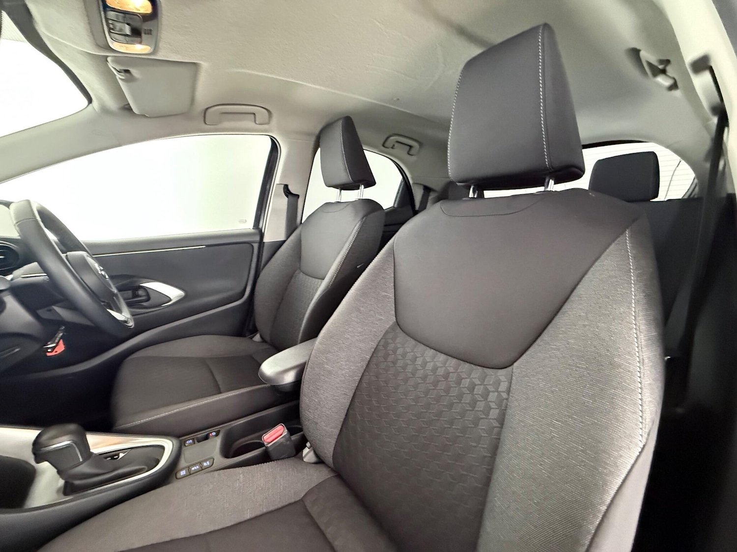 Used Toyota Yaris 2022 for sale - 77222301: Photo 11