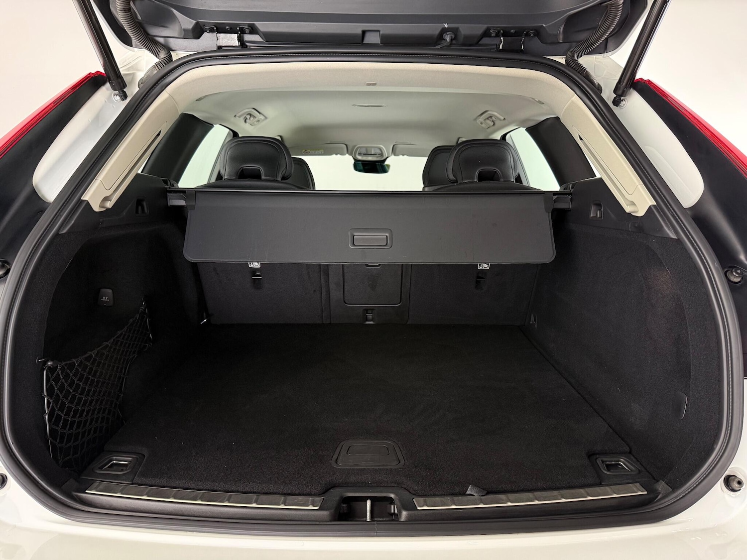 Used Volvo XC60 2022 for sale - 77183080: Photo 10