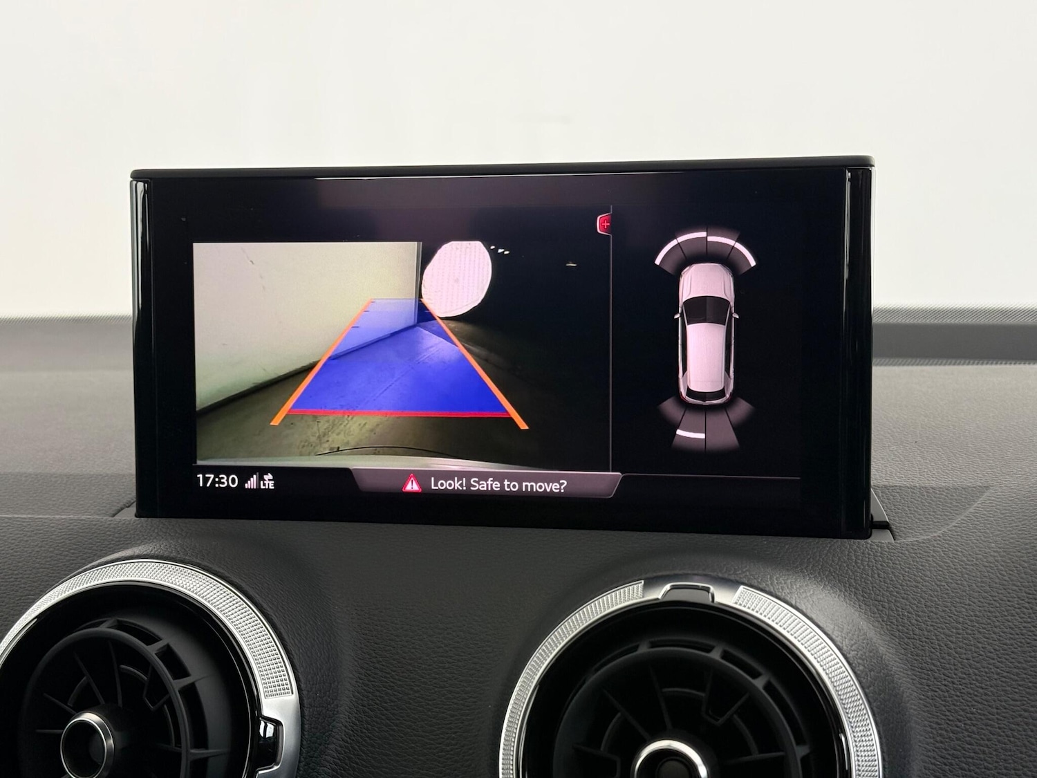 Used Audi Q2 2022 for sale - 77371820: Photo 29