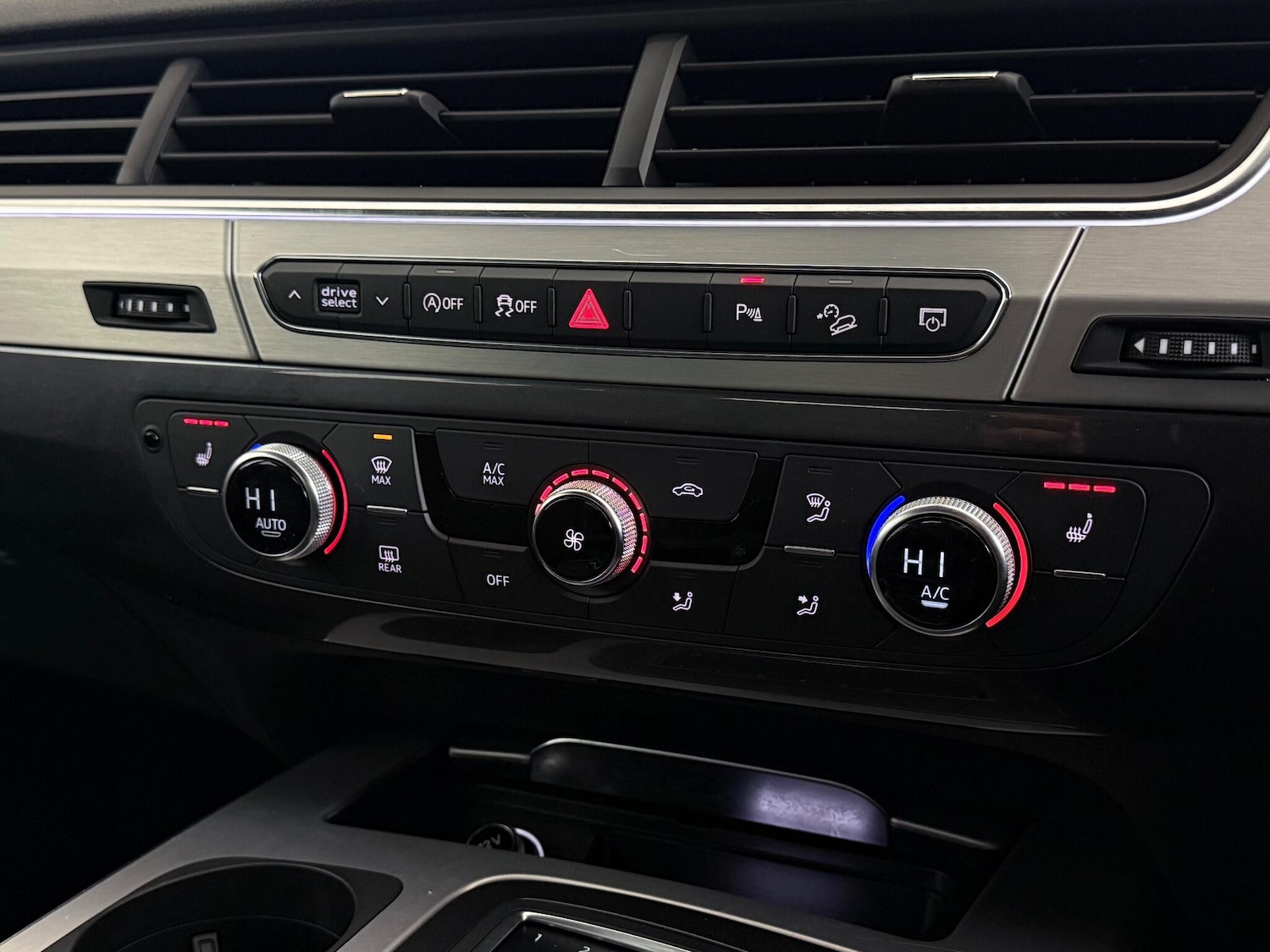 Used Audi Q7 2018 for sale - 77243094: Photo 37