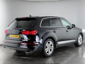 Used Audi Q7 2018 for sale - 77243094: Photo