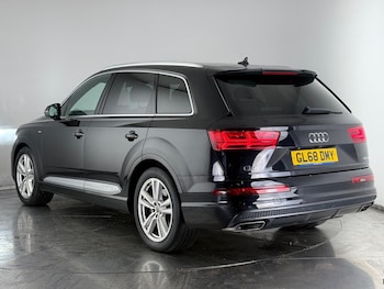 Used Audi Q7 2018 for sale - 77243094: Photo