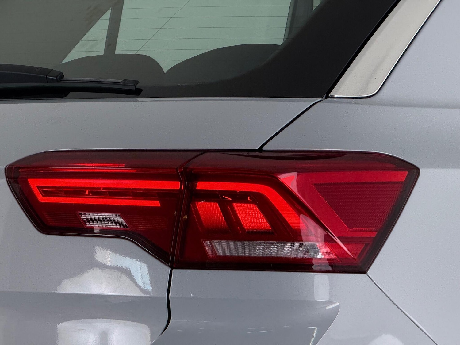 Used Volkswagen T-Roc 2018 for sale - 76467395: Photo 10