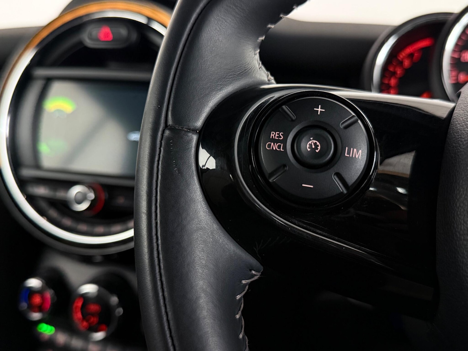 Used MINI Convertible 2019 for sale - 77854389: Photo 22