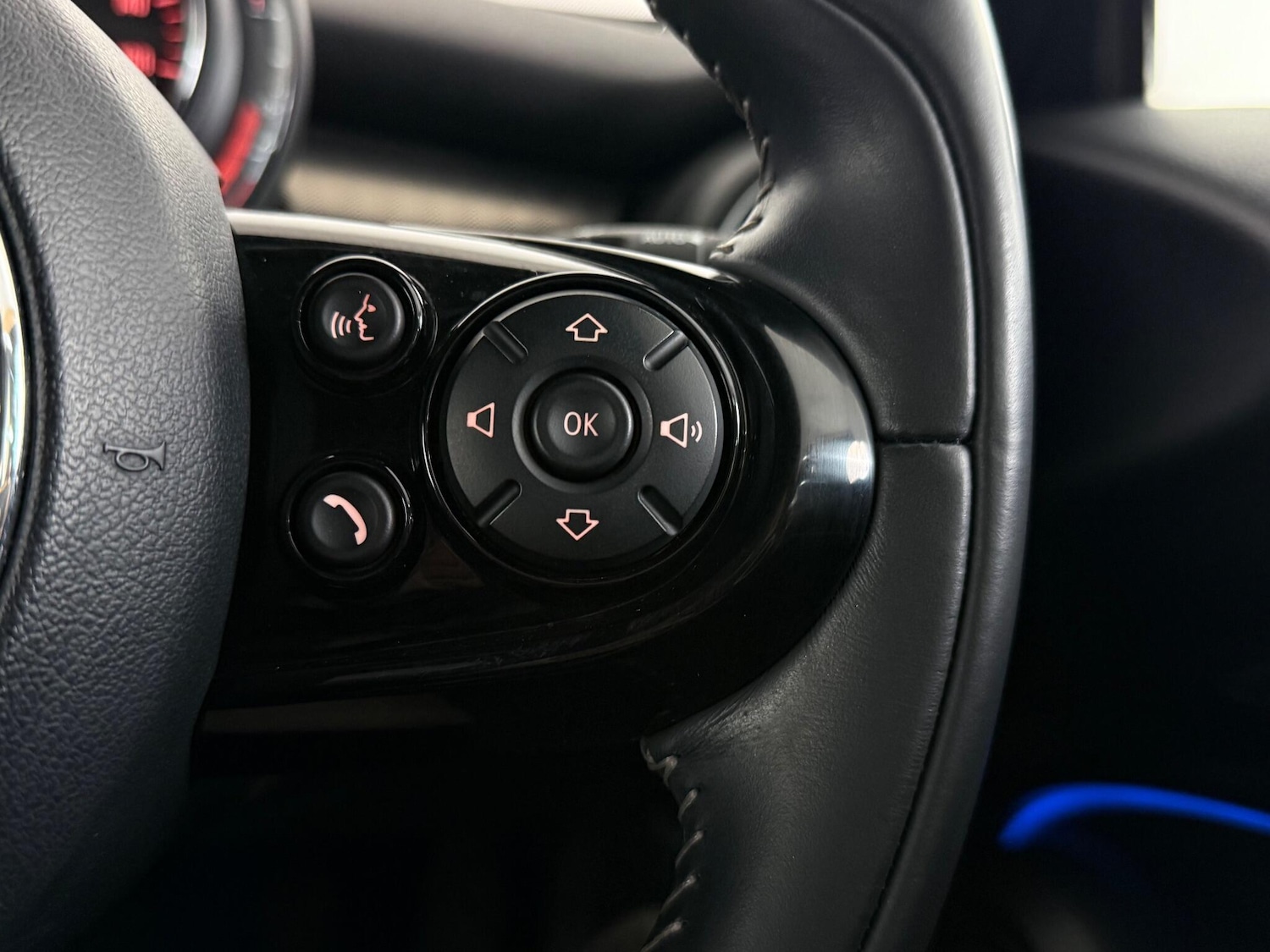 Used MINI Convertible 2019 for sale - 77854389: Photo 24