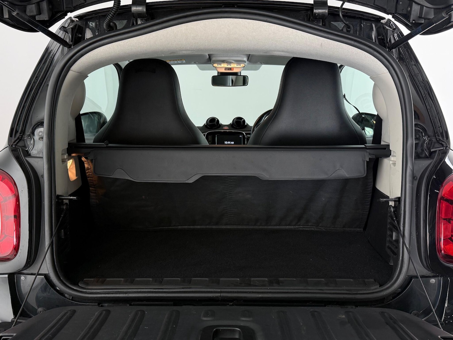 Used smart fortwo 2017 for sale - 77260308: Photo 9