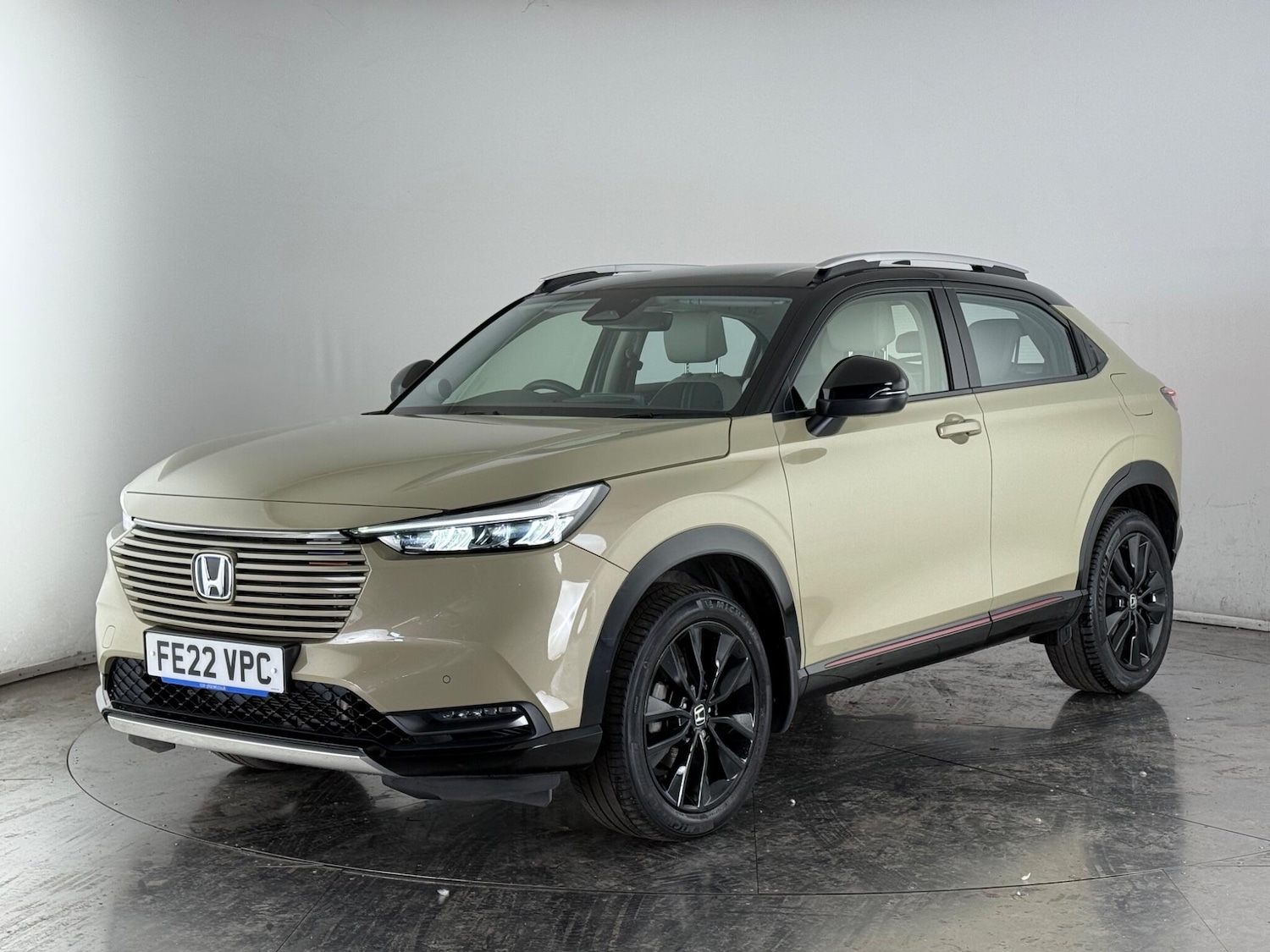 Used Honda HR-V 2022 for sale - 77216802: Photo 2