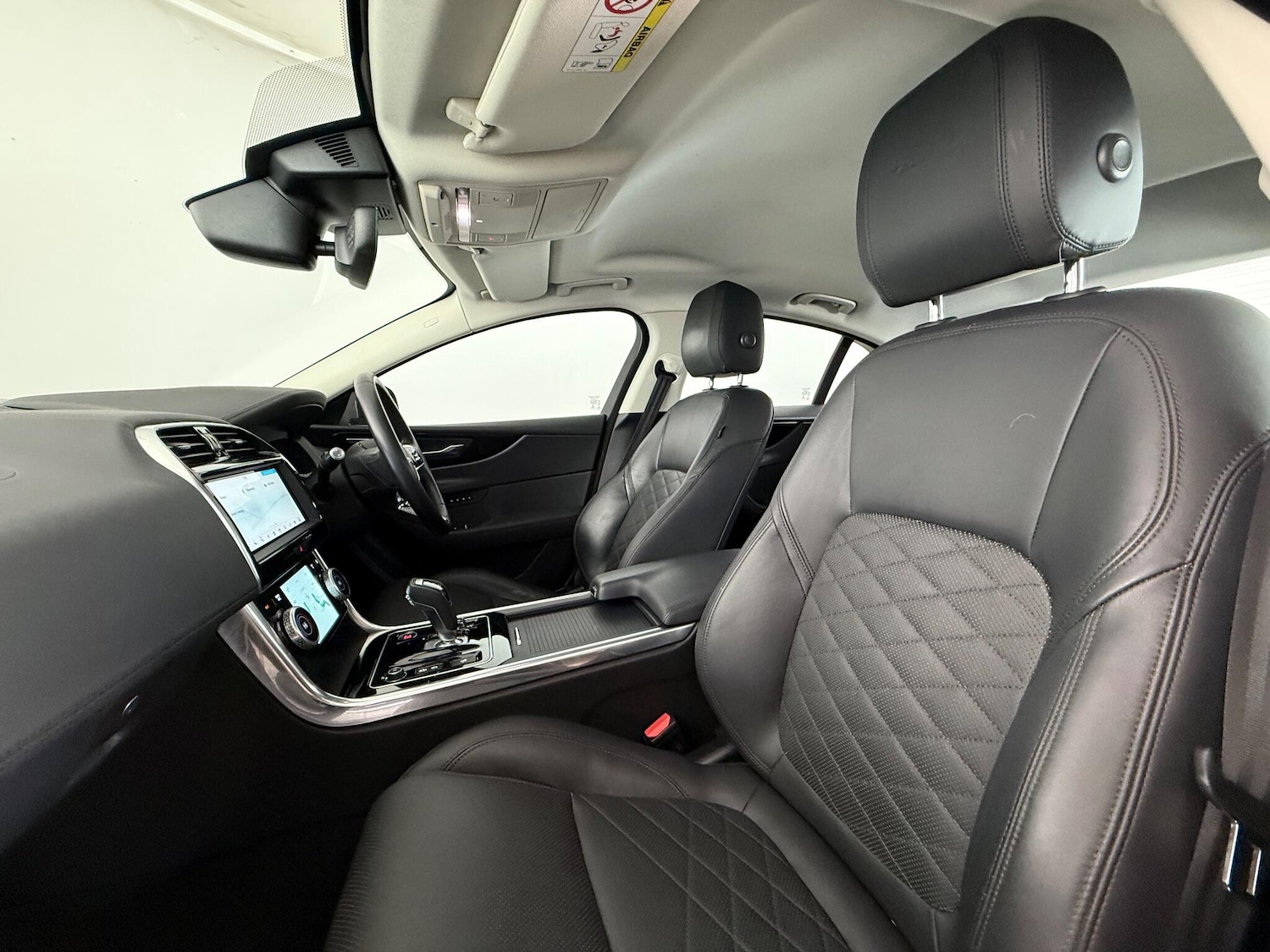 Used Jaguar XE 2019 for sale - 76467290: Photo 19