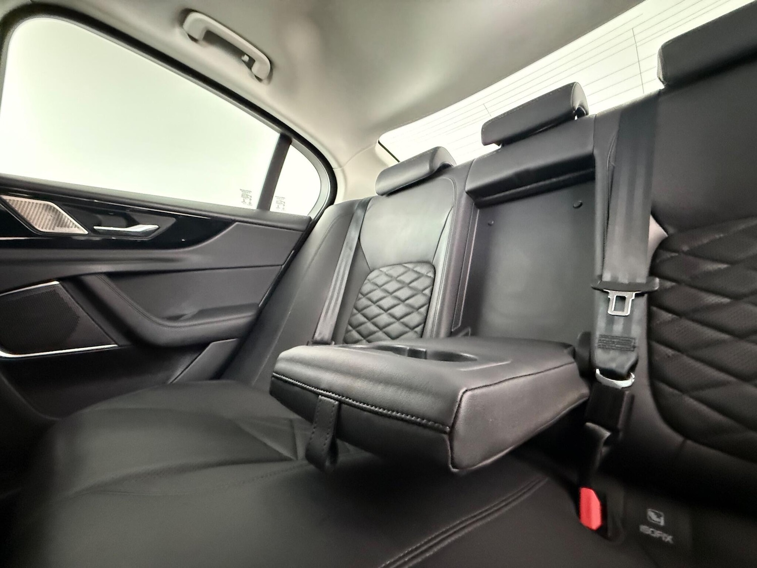 Used Jaguar XE 2019 for sale - 76467290: Photo 20