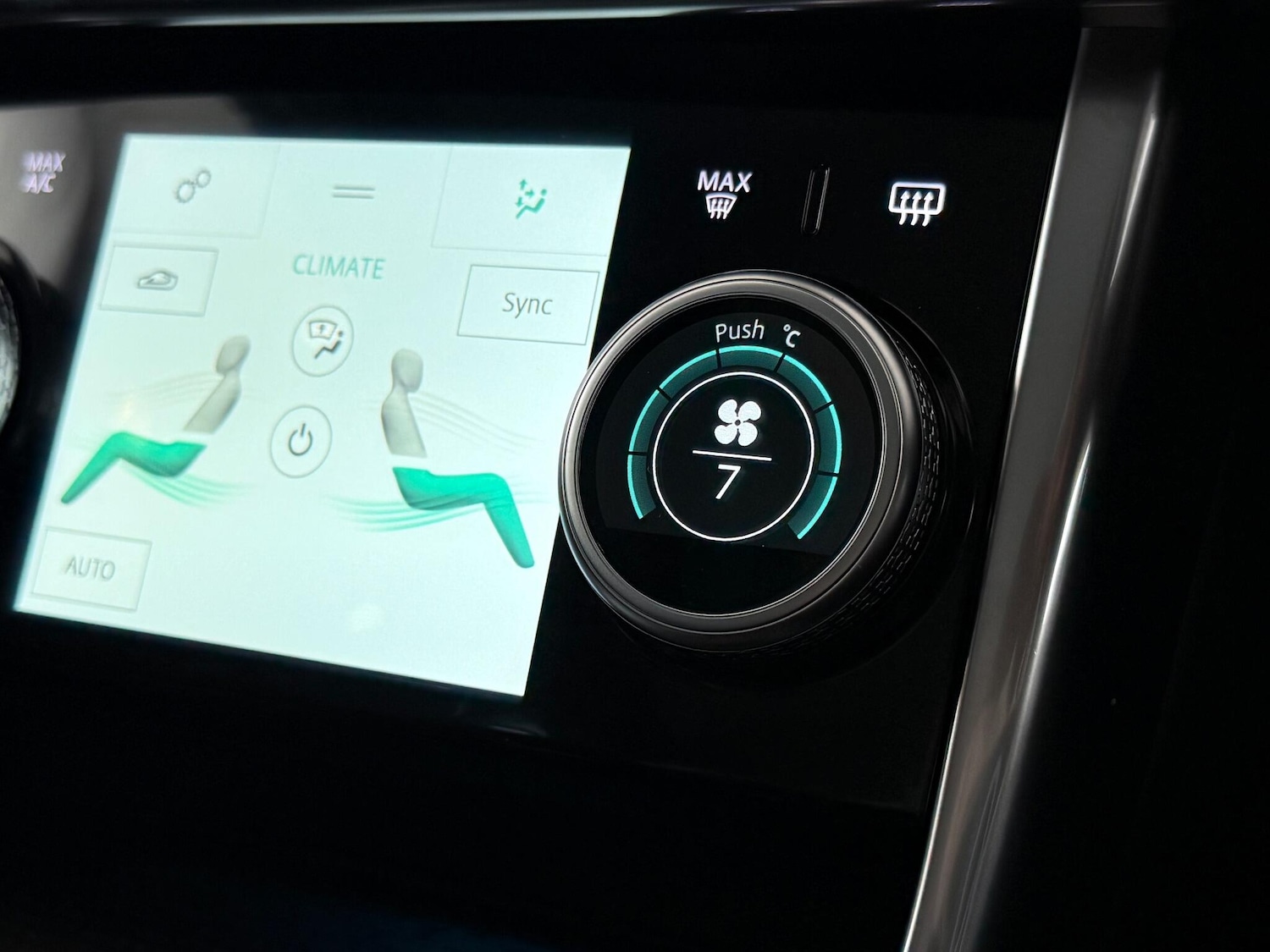 Used Jaguar XE 2019 for sale - 76467290: Photo 42