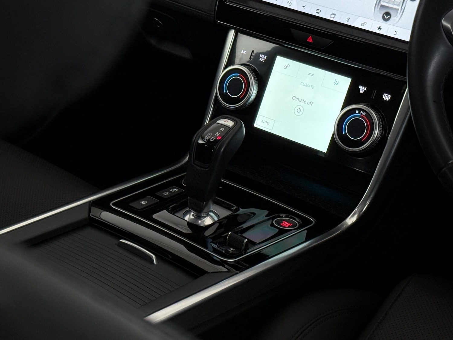 Used Jaguar XE 2019 for sale - 76467290: Photo 44