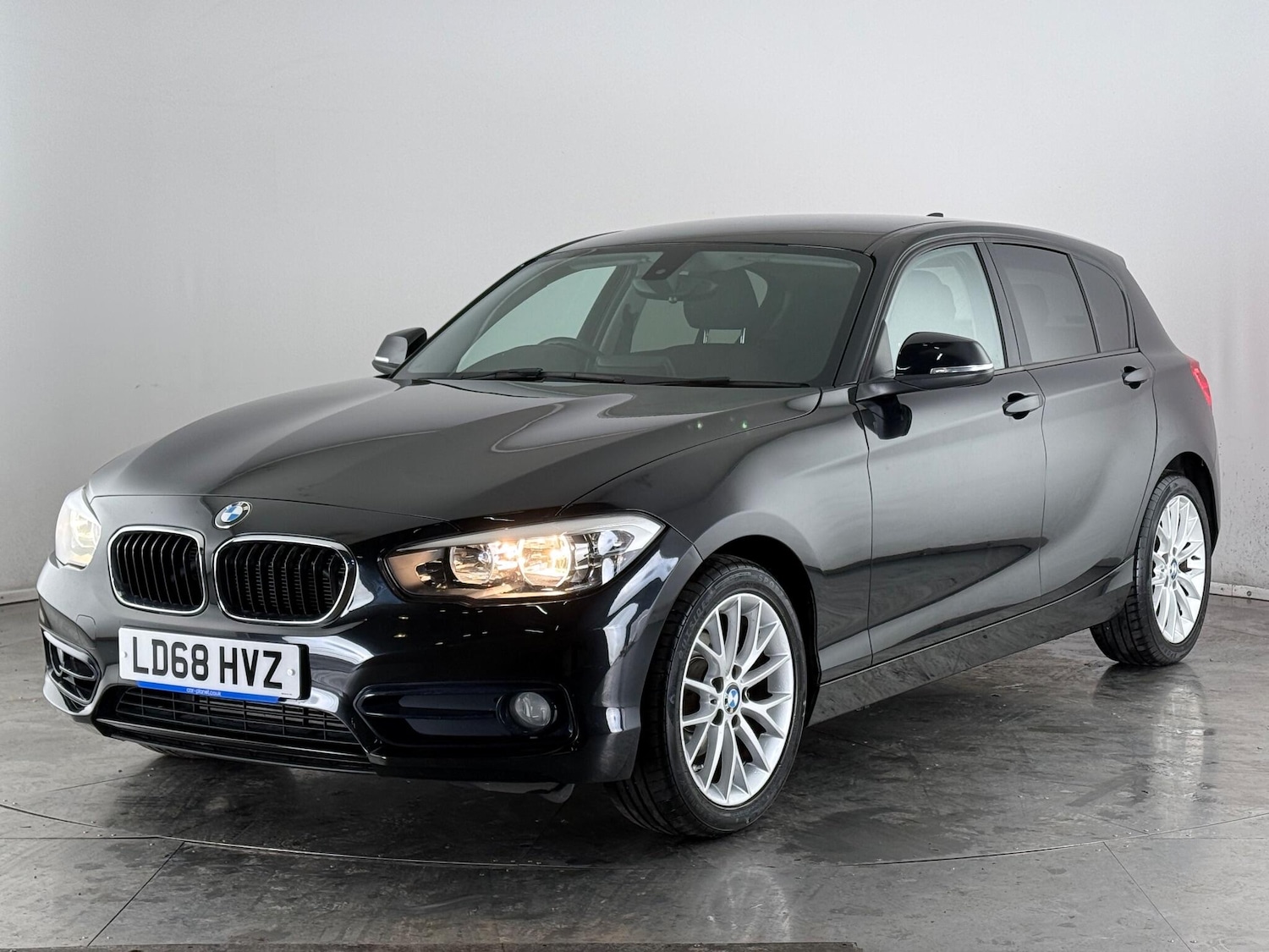 Used BMW 1 Series 2018 for sale - 77246749: Photo 2