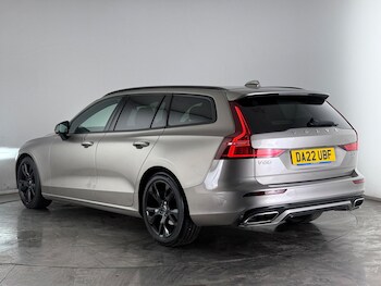Used Volvo V60 2022 for sale - 78405469: Photo