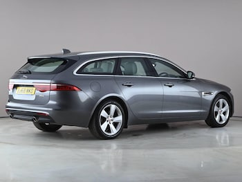 Used Jaguar XF 2018 for sale - 78232222: Photo