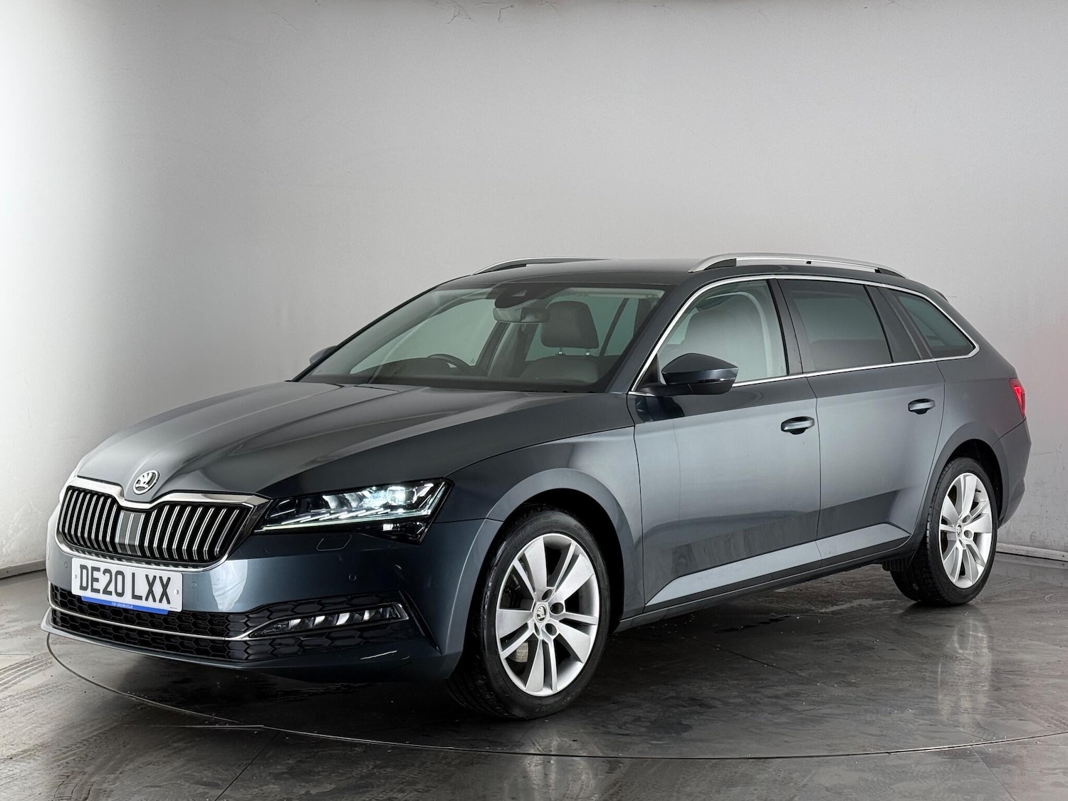 Used Skoda Superb 2020 for sale - 77222218: Photo 3