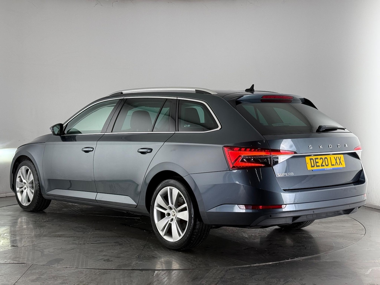 Used Skoda Superb 2020 for sale - 77222218: Photo 4