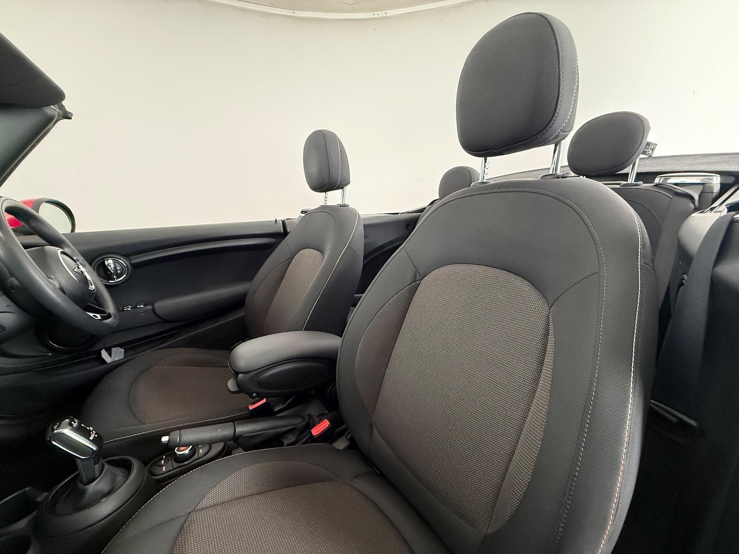 Used MINI Convertible 2019 for sale - 77246235: Photo 17