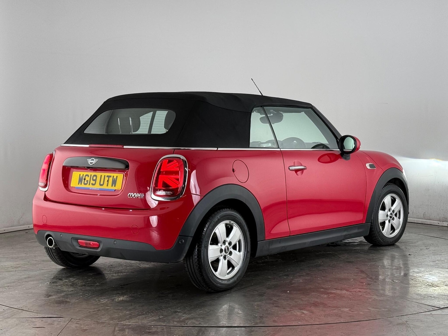 Used MINI Convertible 2019 for sale - 77246235: Photo 8