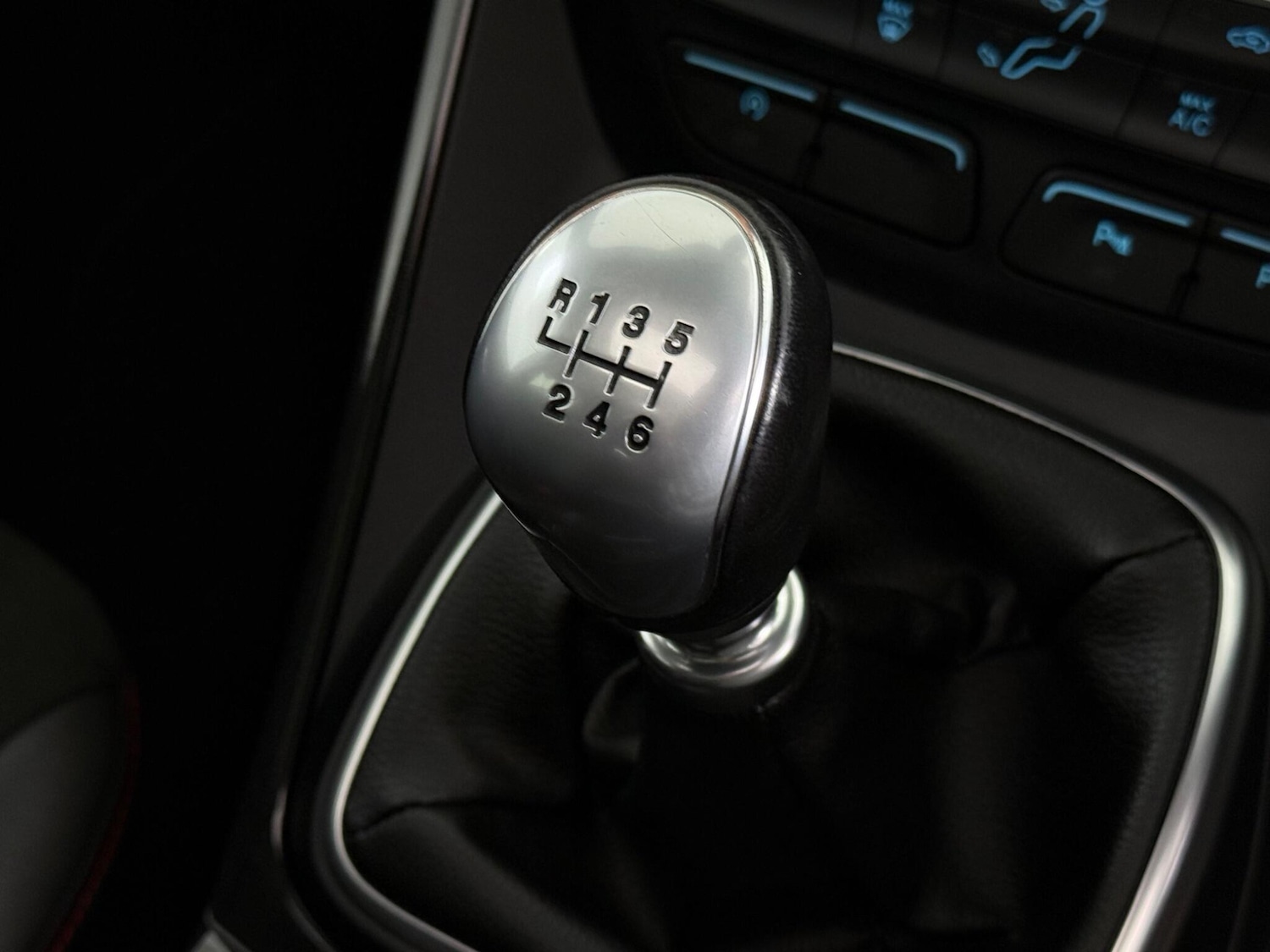 Used Ford Kuga 2019 for sale - 76472755: Photo 40