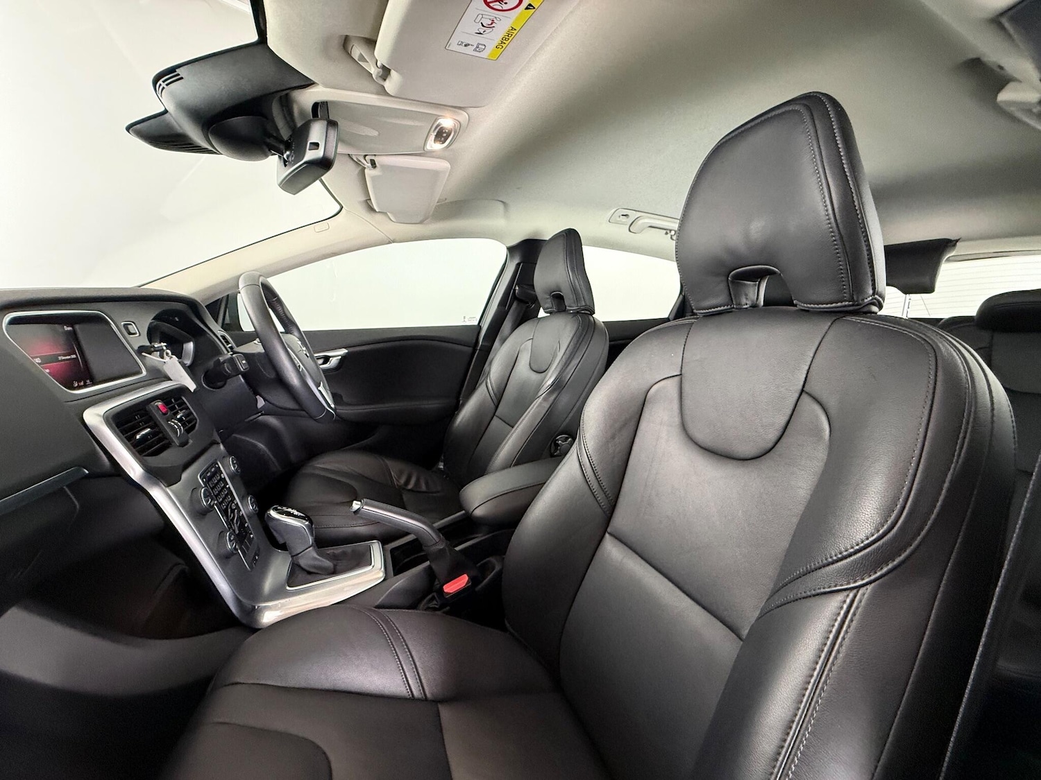 Used Volvo V40 2019 for sale - 77182948: Photo 11