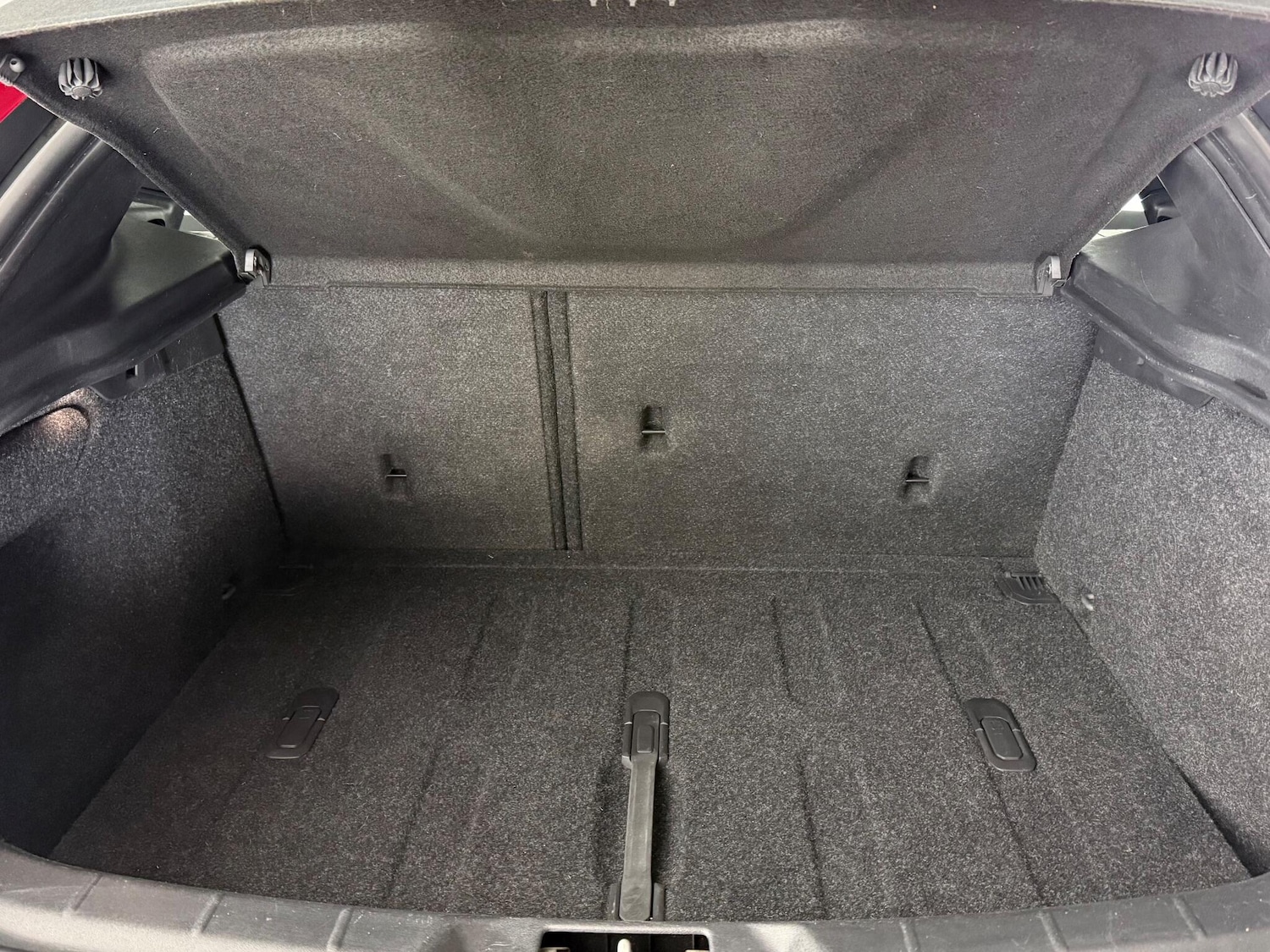 Used Volvo V40 2019 for sale - 77182948: Photo 8