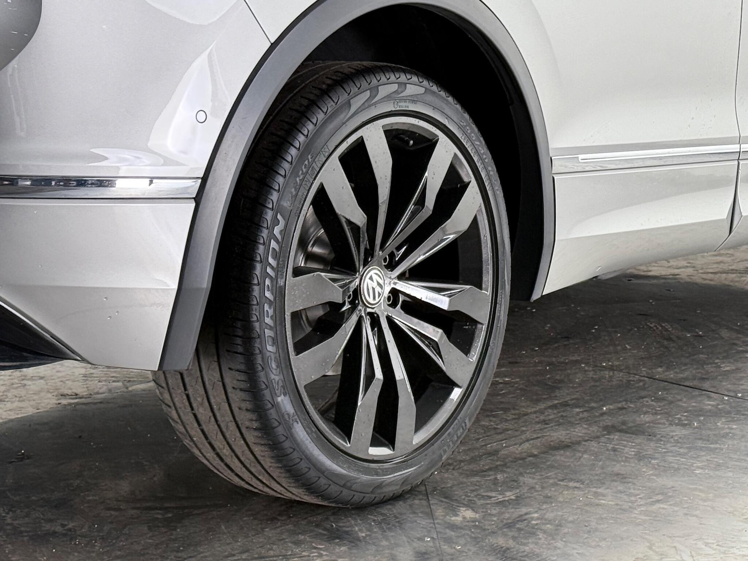 Used Volkswagen Tiguan 2016 for sale - 77217061: Photo 9