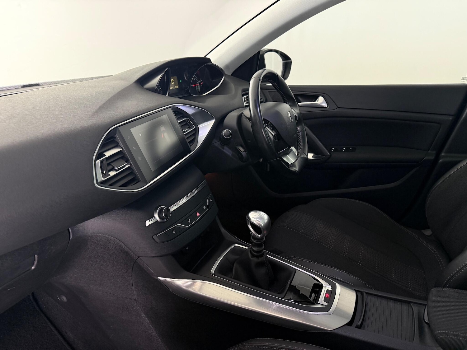 Used Peugeot 308 2018 for sale - 77243688: Photo 15