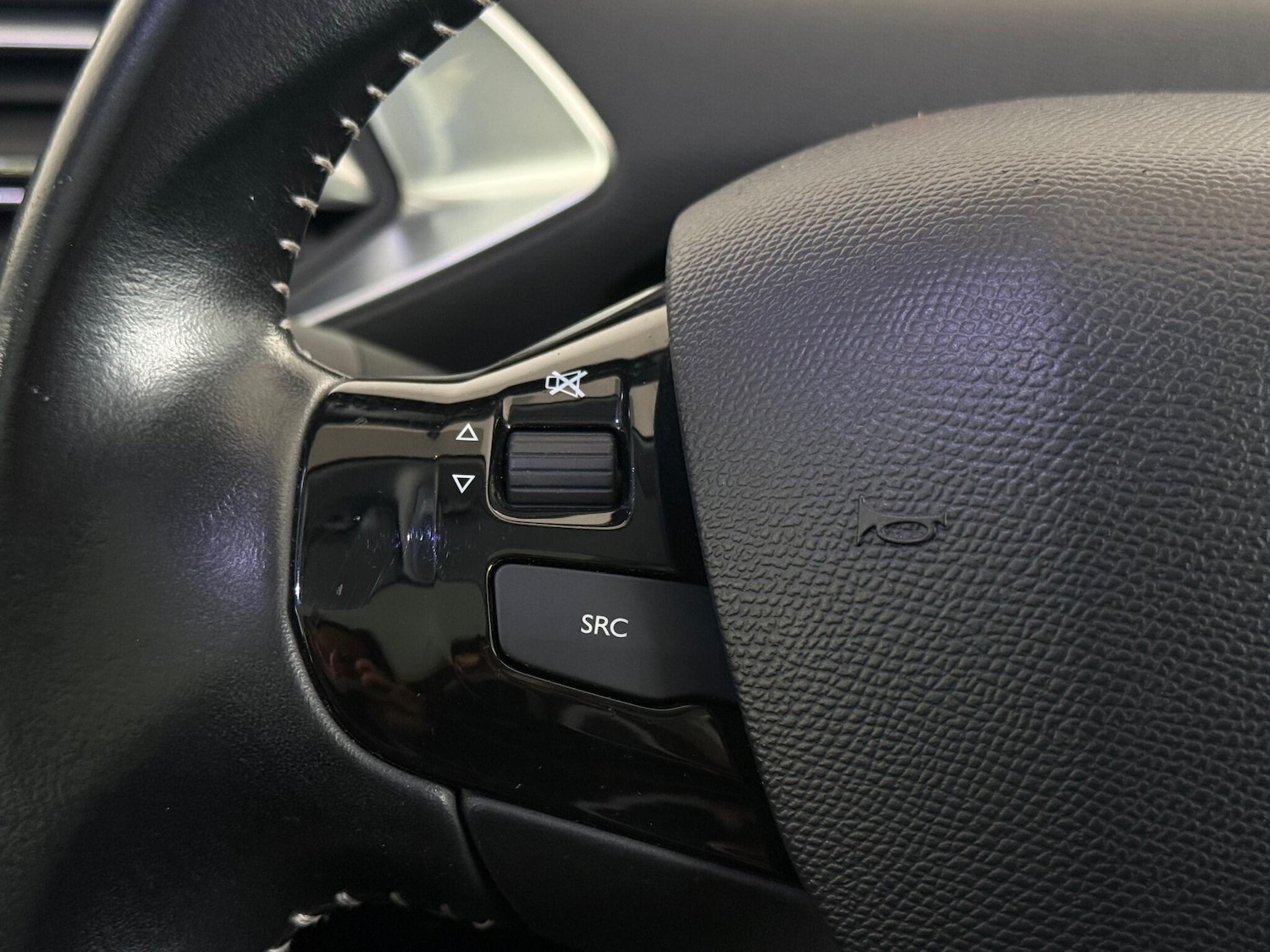 Used Peugeot 308 2018 for sale - 77243688: Photo 20