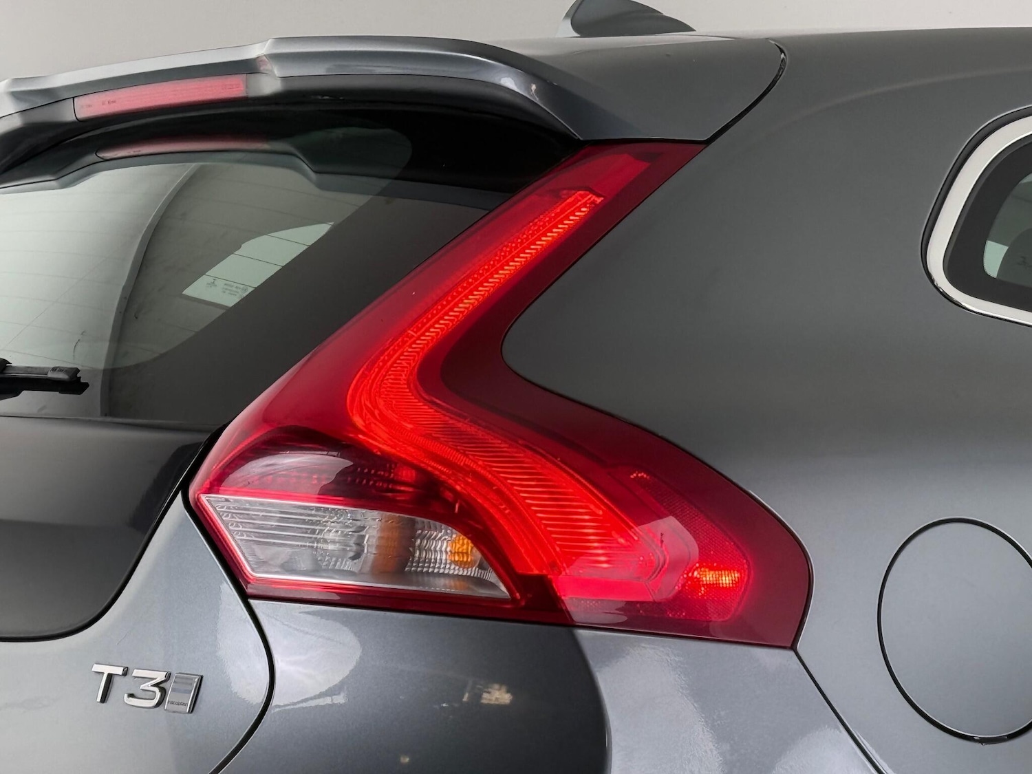 Used Volvo V40 2019 for sale - 77260280: Photo 9