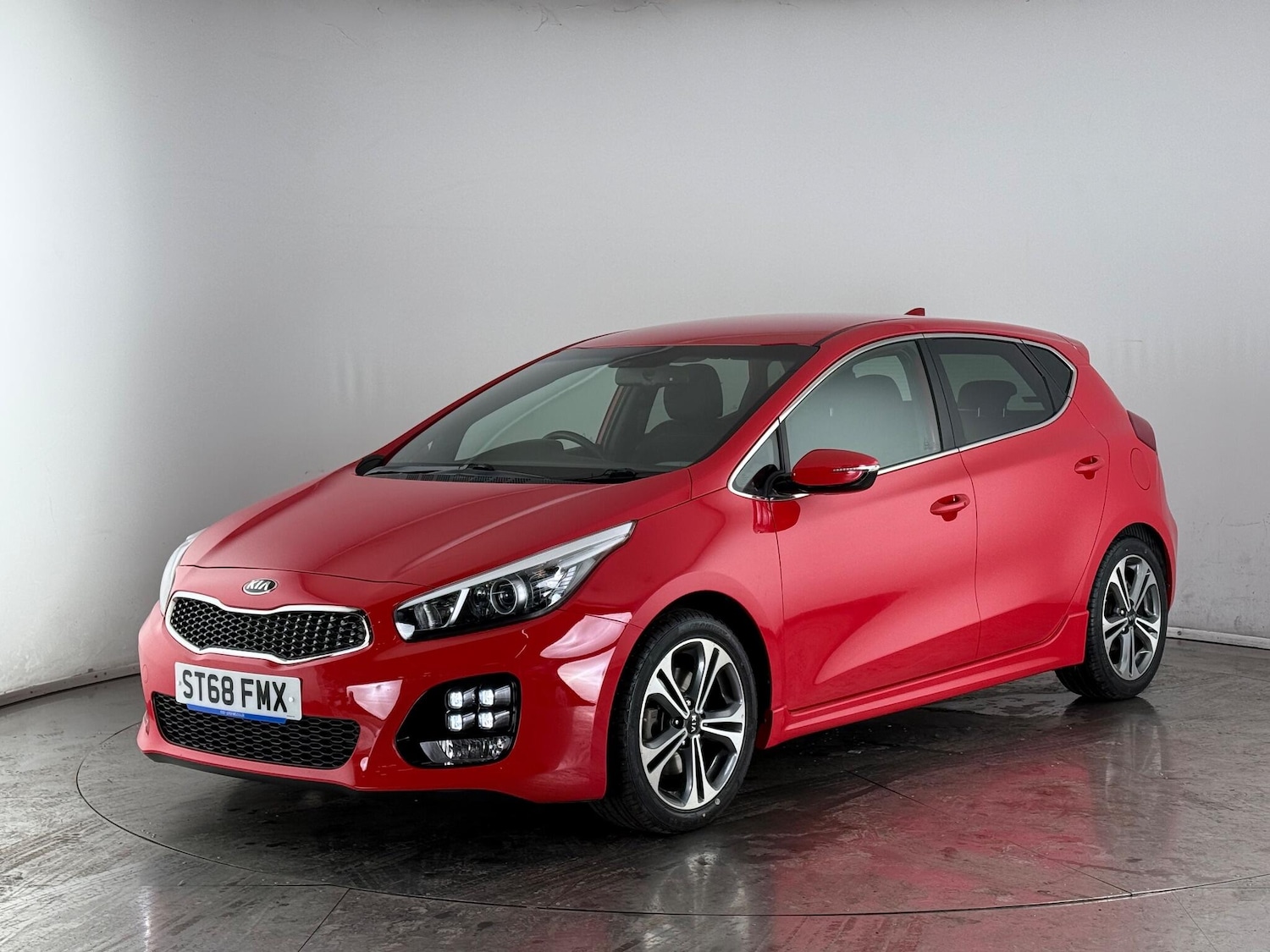 Used Kia Ceed 2018 for sale - 77242901: Photo 2