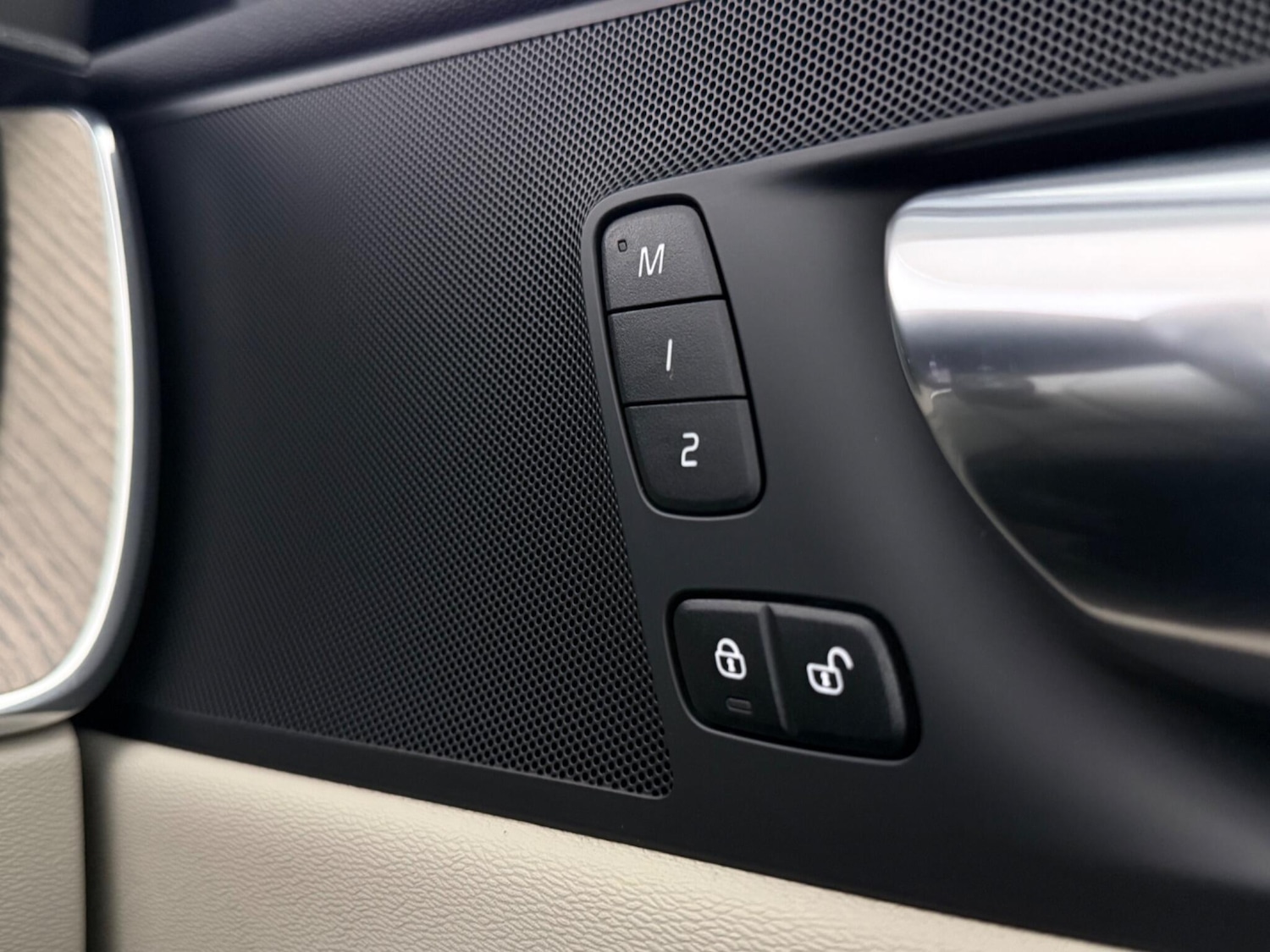 Used Volvo XC60 2022 for sale - 77332102: Photo 14