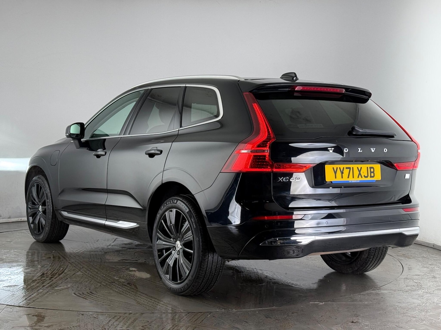 Used Volvo XC60 2022 for sale - 77332102: Photo 4