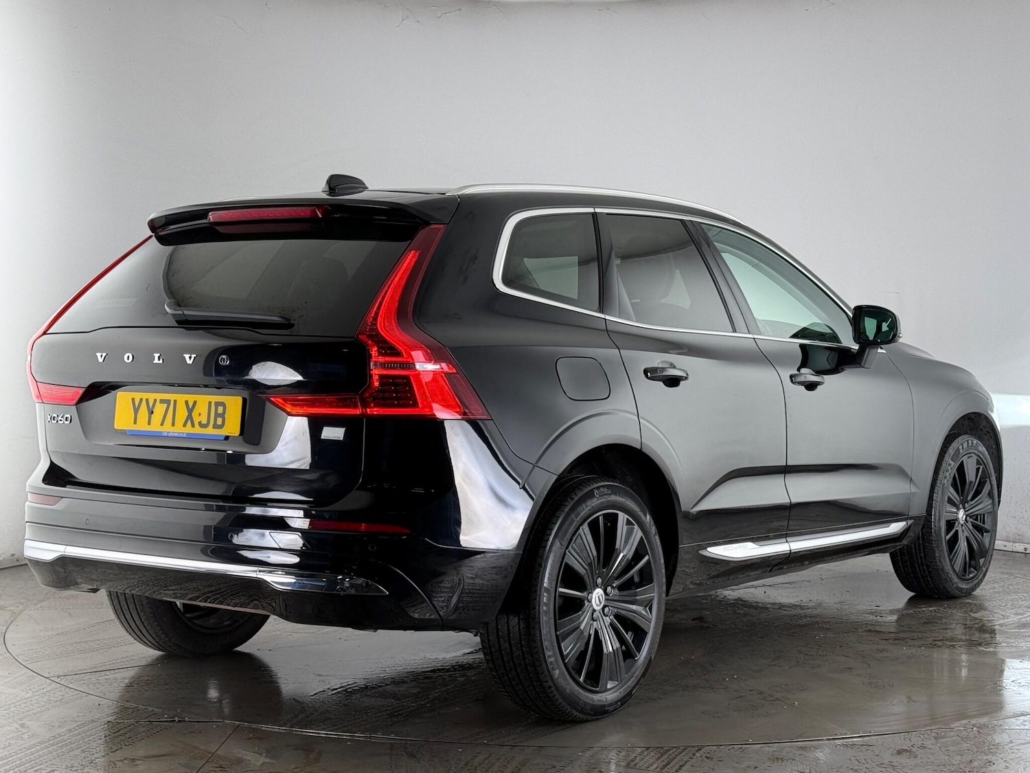 Used Volvo XC60 2022 for sale - 77332102: Photo 6