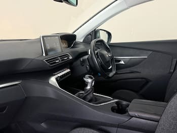 Used Peugeot 5008 2018 for sale - 79651004: Photo