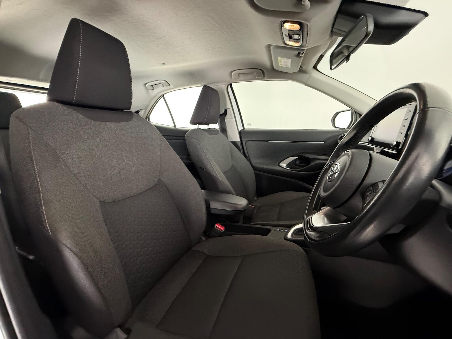 Used Toyota Yaris Cross 2022 for sale - 77260619: Photo 11