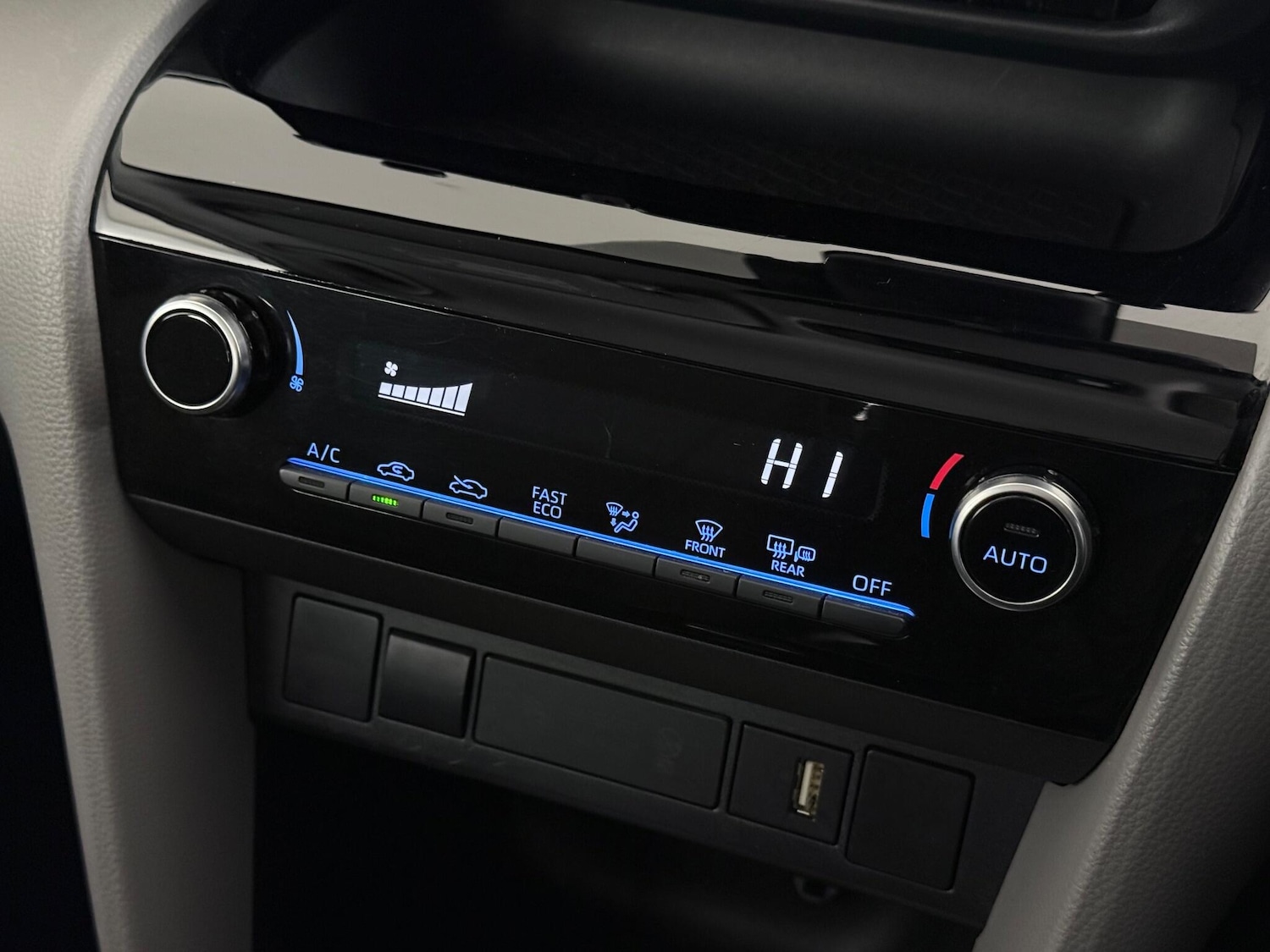 Used Toyota Yaris Cross 2022 for sale - 77260619: Photo 32