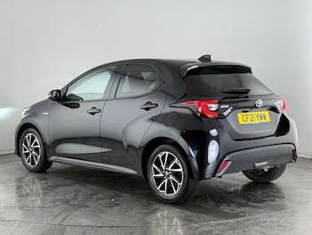 Used Toyota Yaris 2021 for sale - 75801052: Photo